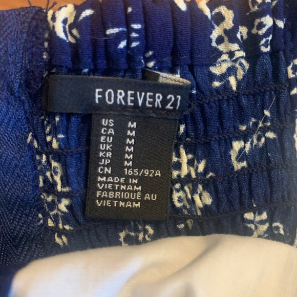 Crop top bundle 🌺 size: medium 🌷 - Picture 4 of 7